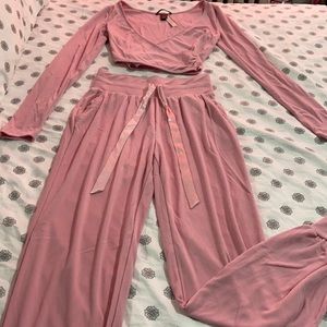 VS pink set with silk laces!
